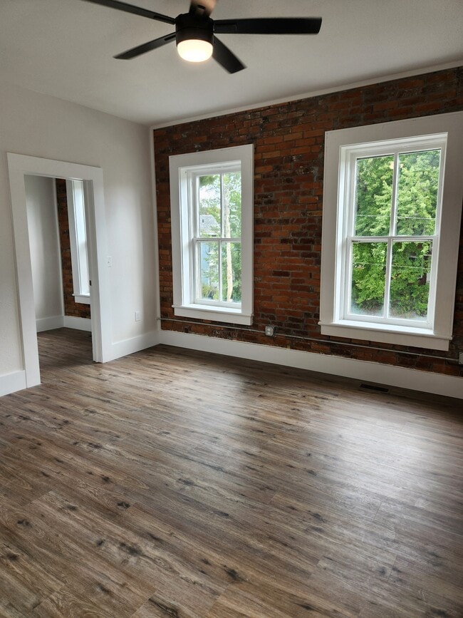 Bedroom - 615 Summer St