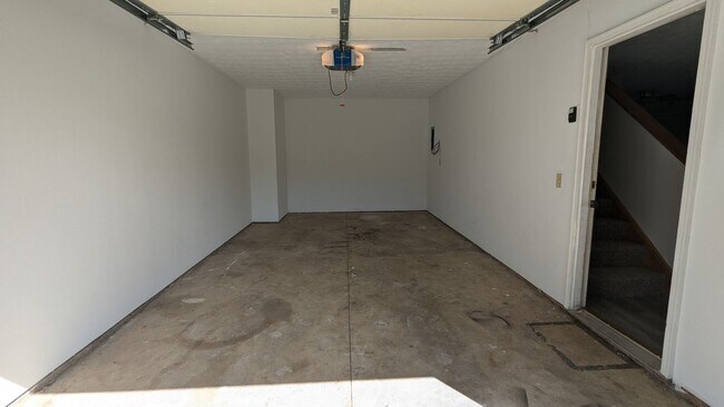Building Photo - MN Cedar Village (861)
