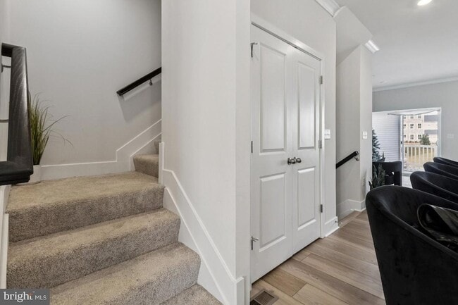 Building Photo - 10939 Drummond Pl