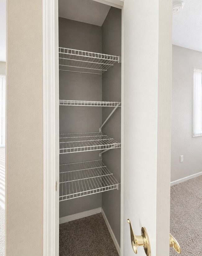 Building Photo - FREE August Rent! Spacious 1-Bedroom with Vaulted Ceilings & In-Unit Laundry!