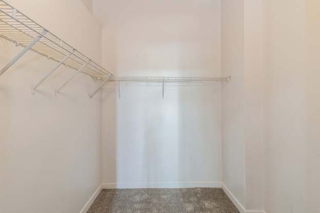 Building Photo - 1224 W Van Buren St