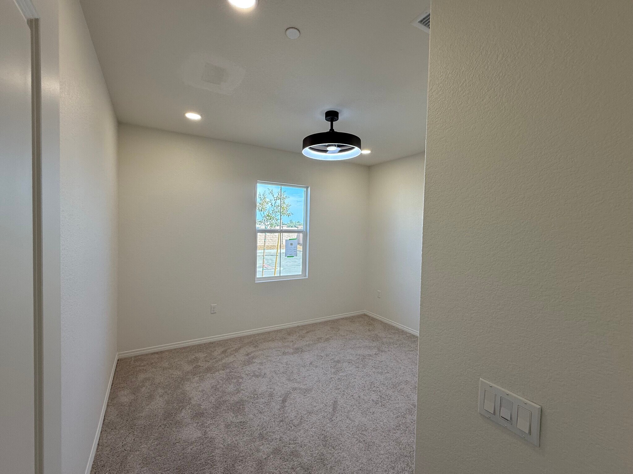 Building Photo - 9683 Manza Ct