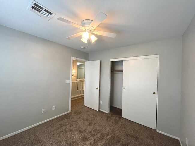 Building Photo - 1847 sq ft, 2 story, 4 Bedroom, 2 1/2 bath, 2 Car Garage home in the Vibrant city of Las Vegas.