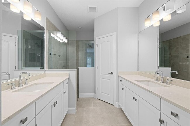 Building Photo - 4338 Tamarind Pl