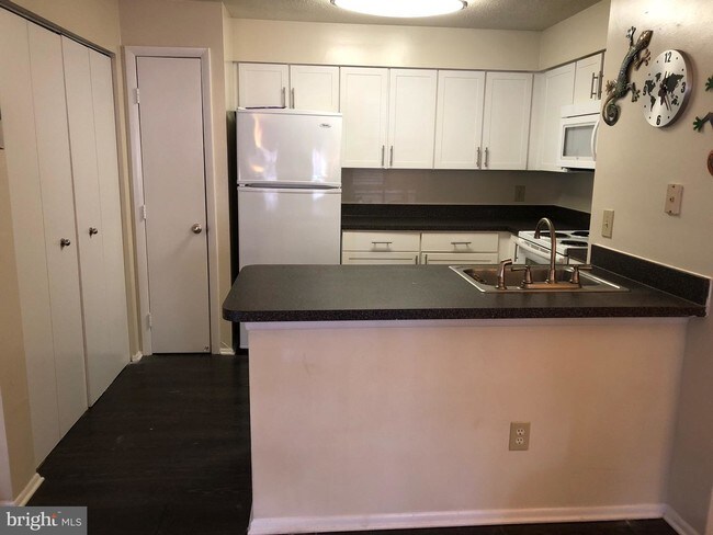 Building Photo - 12504 Loston Cir