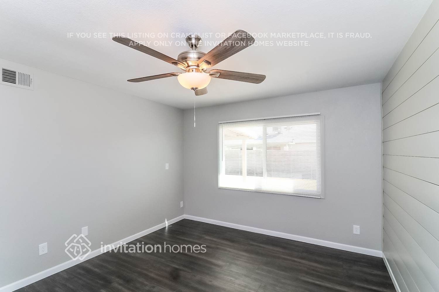 Building Photo - 10623 N 49th Ave