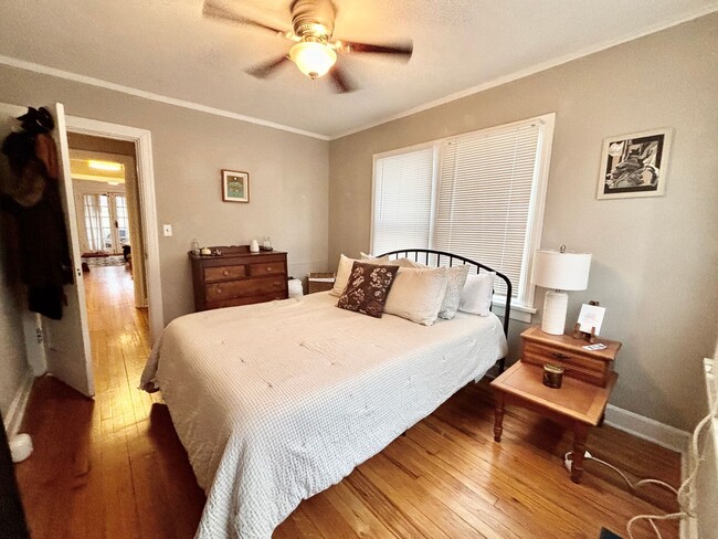 Building Photo - 5106 Baltimore Ave