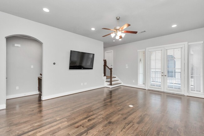 Building Photo - 2716 Freund St