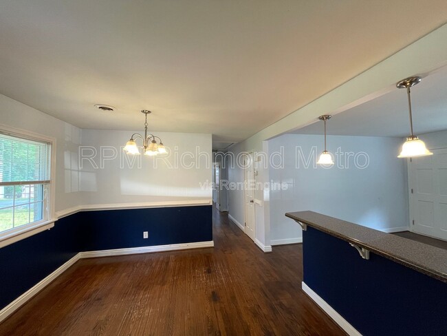 Building Photo - 3600 Ghent Dr