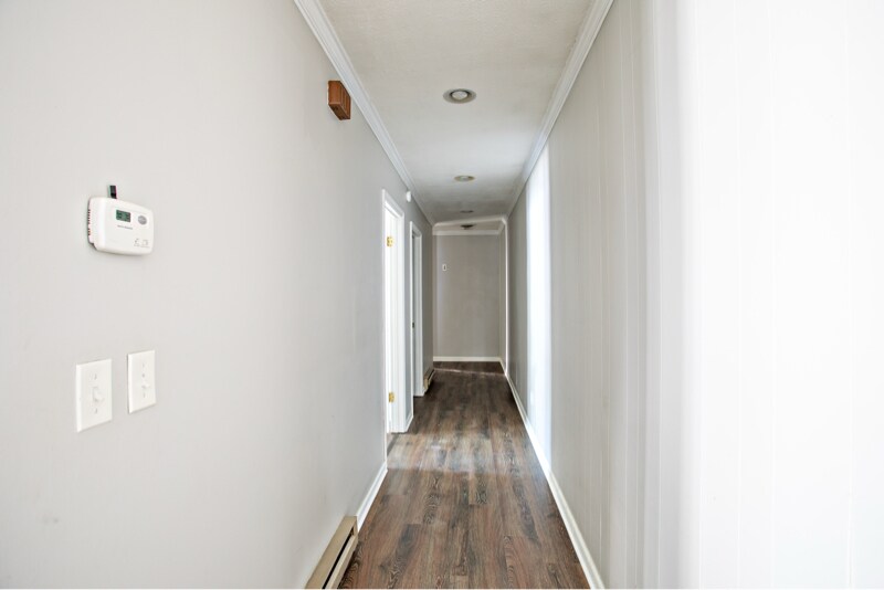 Building Photo - 114 W Main St