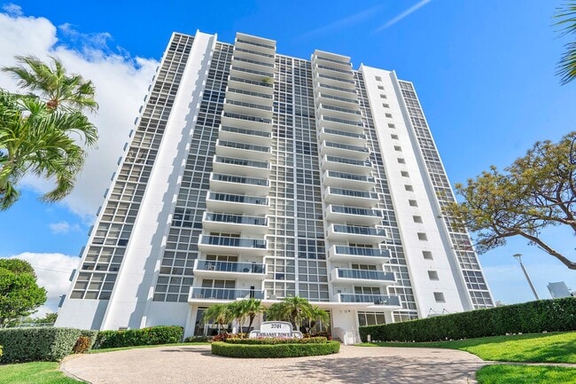 Building Photo - 2701 N Ocean Blvd