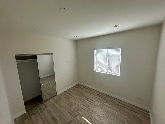 Bedroom 3 - 2849 S West View St