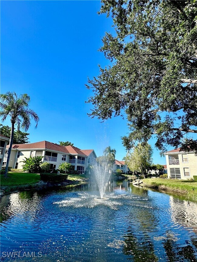 Building Photo - 9828 Luna Cir