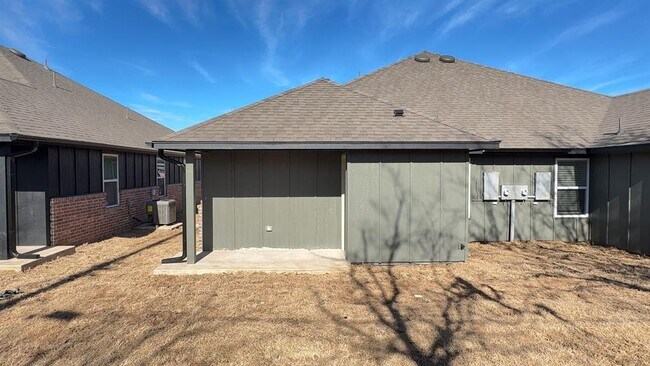 Building Photo - 1110 NW 113th St