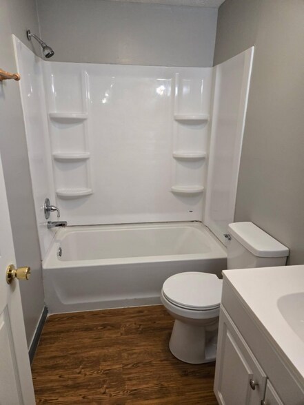 Building Photo - 32 Scioto Dr