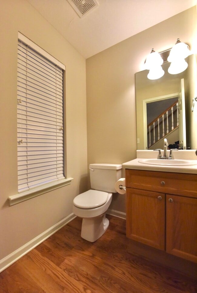 Building Photo - 924 Sandstone Ln