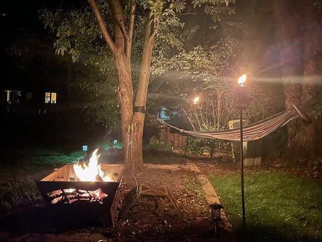 Building Photo - 629 Hawthorne Ln