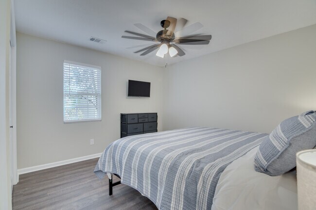 Building Photo - 4227 Waylon Dr