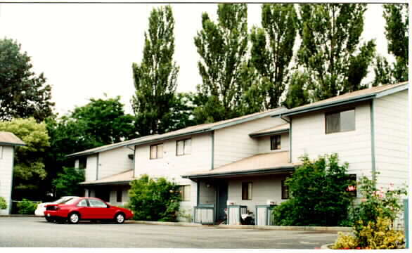 Primary Photo - 95 Quinn Ave