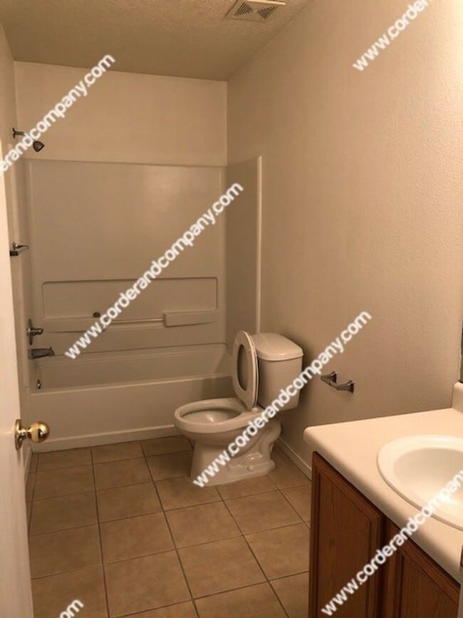 Building Photo - Nice 3 Bedroom, 2 Bathroom, 2 Car Garage and 1,248 Sq Ft. Located in a Gated HOA Community with a...