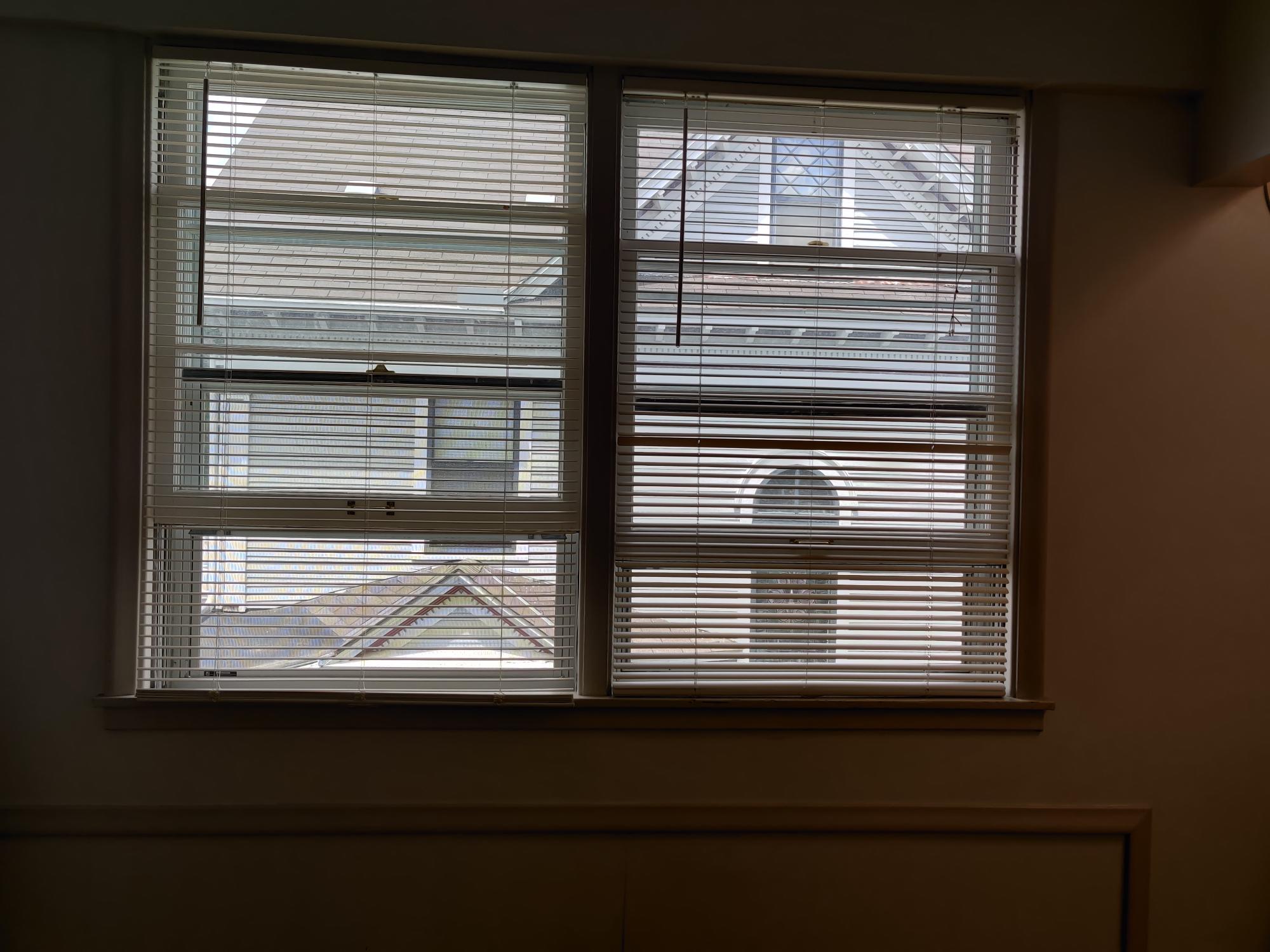 Double Windows w/Blinds - 2514 Girard Ave S