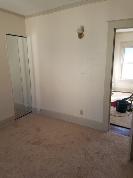 Building Photo - 3908 8th Ave