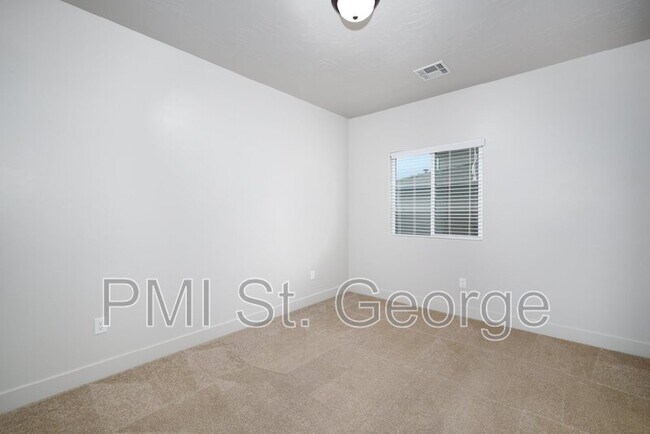 Building Photo - 3731 E Shooting Star Ln