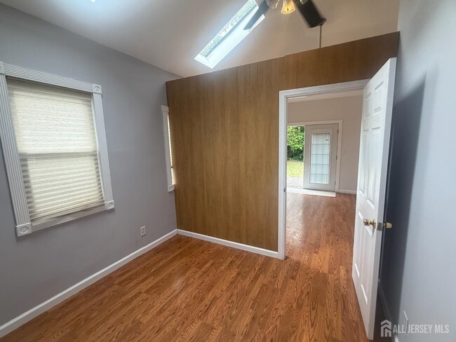 Building Photo - 64 Fiat Ave