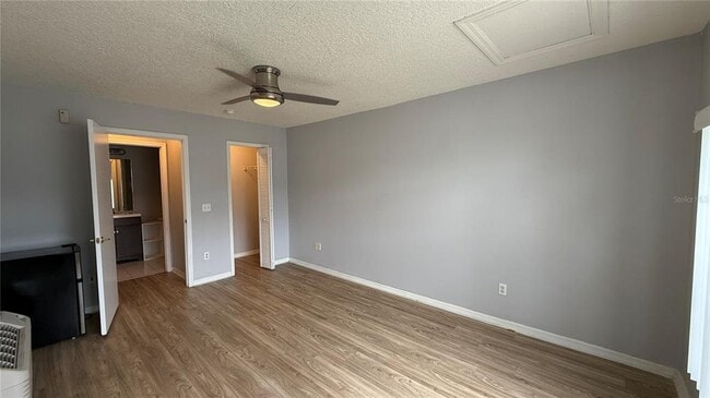 Building Photo - 120 Coco Plum Dr