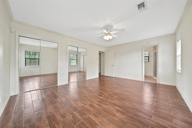 Building Photo - 3315 S Braeswood Blvd