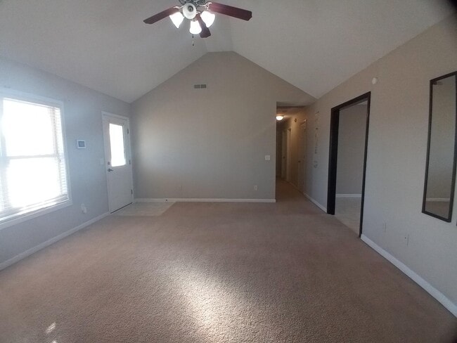 Building Photo - 3525 Drayton Dr