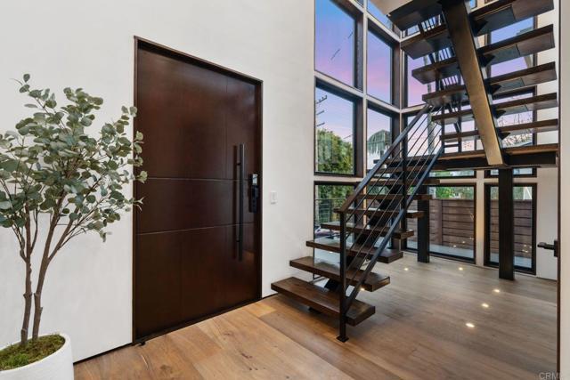 Building Photo - 5610 Bellevue Ave