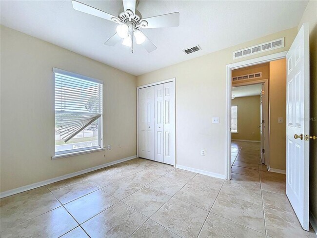 Building Photo - 5060 Spanish Oaks Blvd