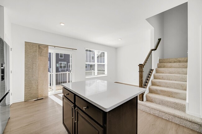 Building Photo - 25718 W Yorkshire Dr