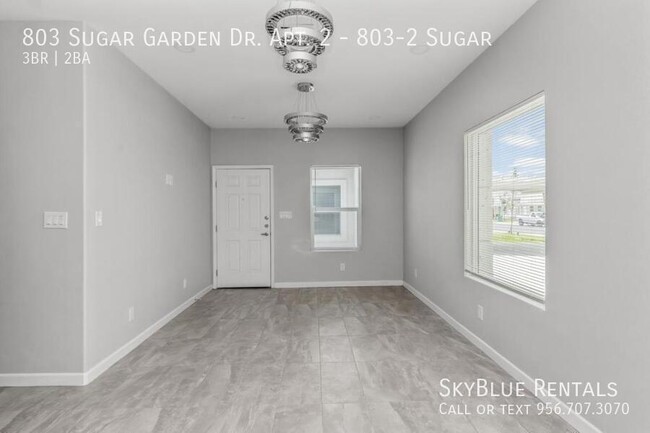 Building Photo - 803 Sugar Gdn Dr