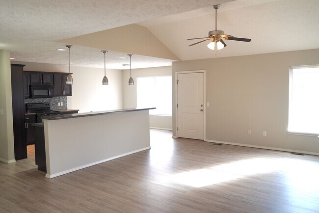 Building Photo - Beautiful 4 bedroom home for rent in Ozark!