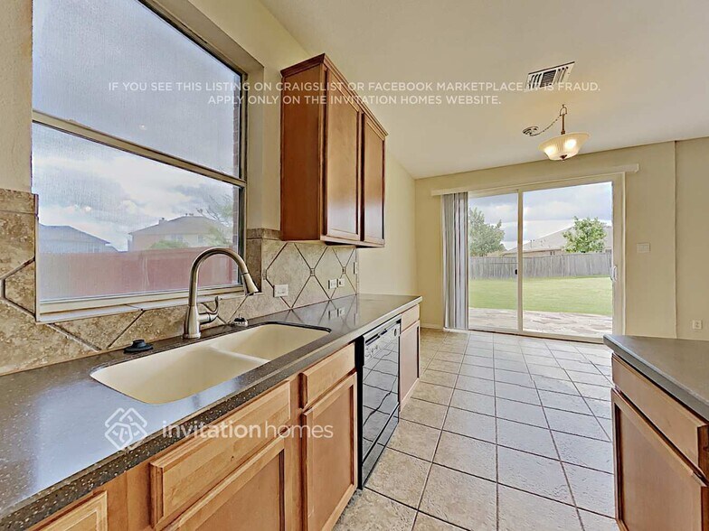 Building Photo - 9652 Hathman Ln