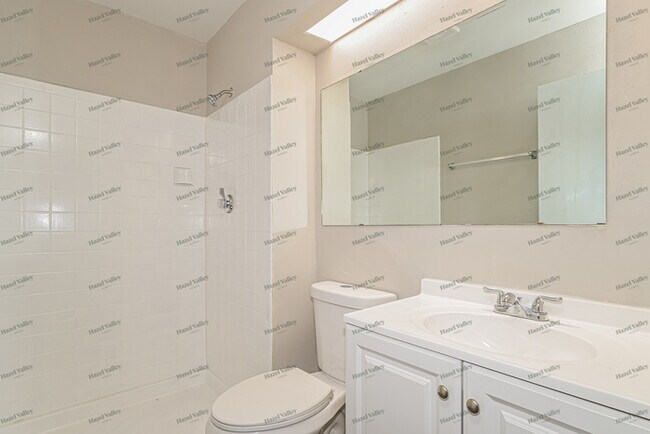 Building Photo - 15643 91st Ave