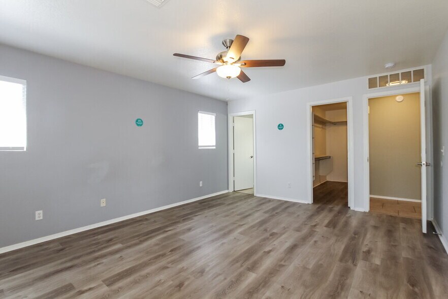 Building Photo - 14285 N Gil Balcome Ct