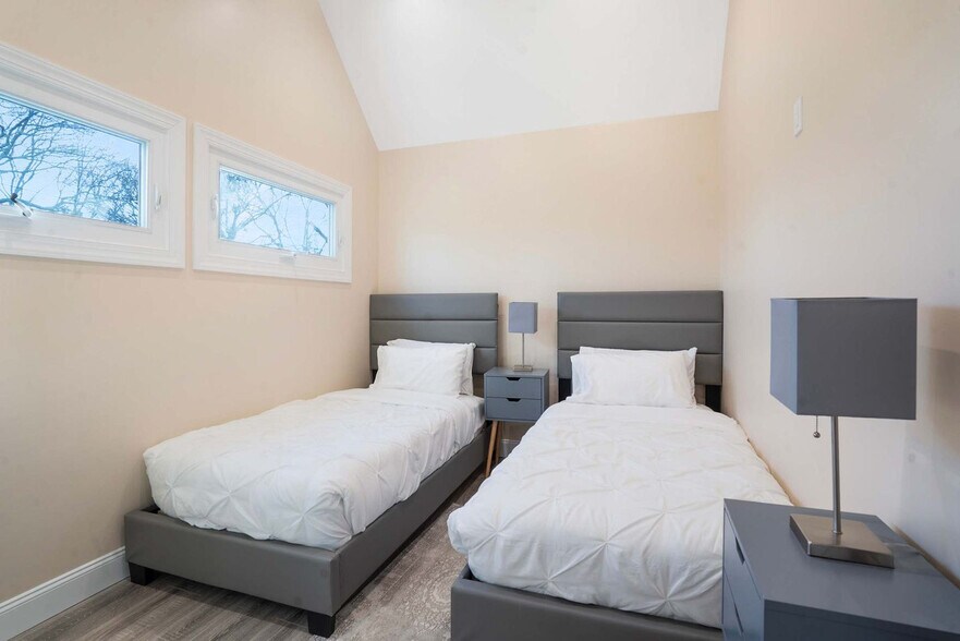 Building Photo - 54 Cliff Rd