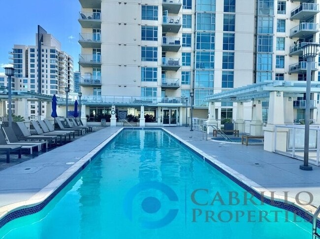 Building Photo - 850 Beech St