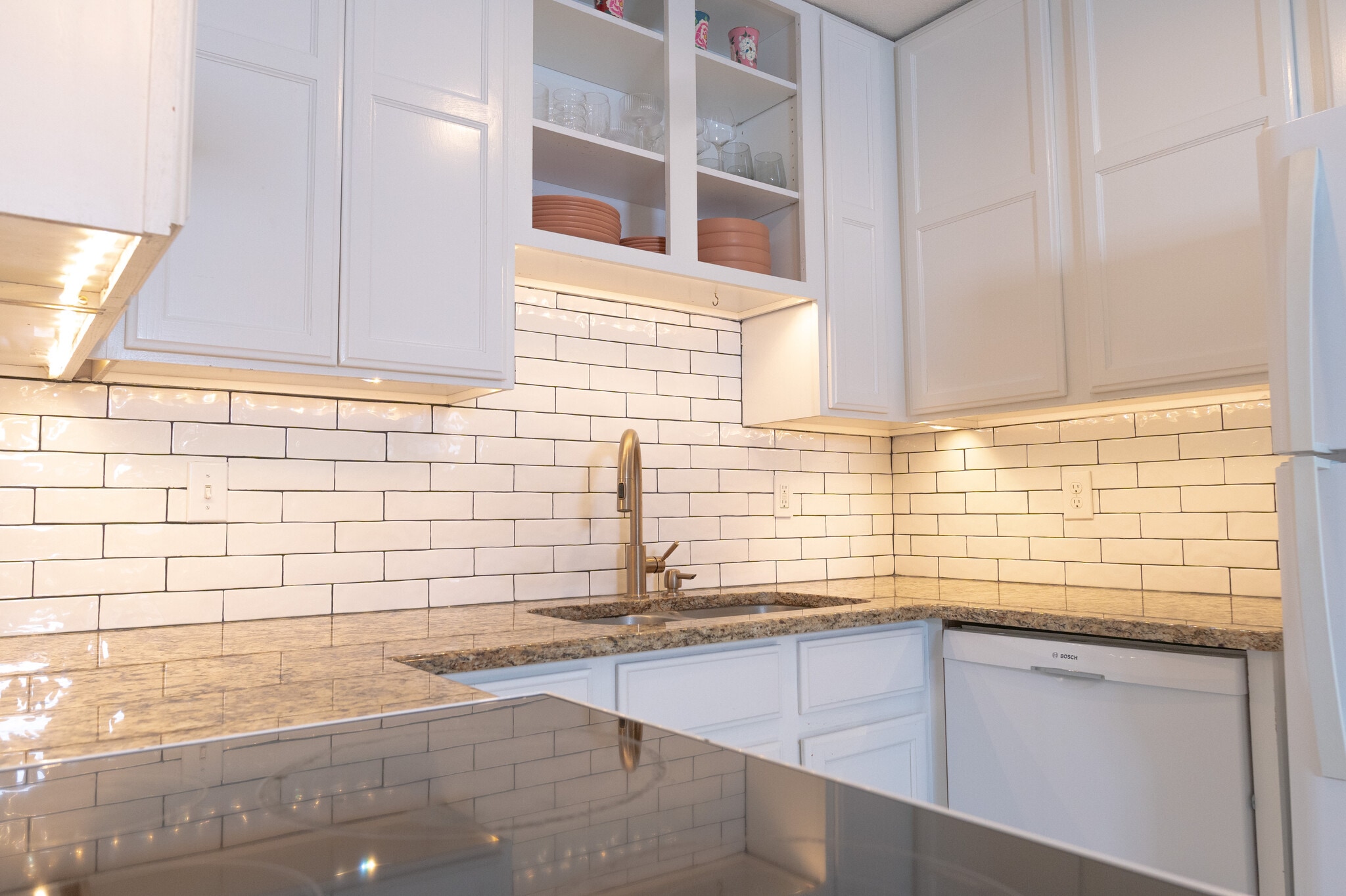 Building Photo - 1209 W Plum St