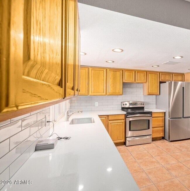 Building Photo - 7716 W Cora Ln