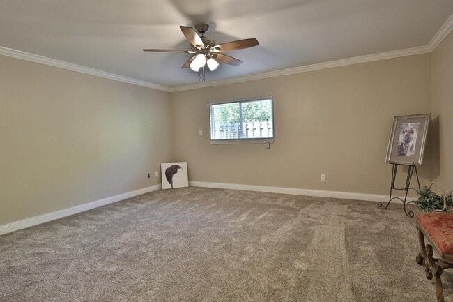 Building Photo - 3880 Williamsburg Cir