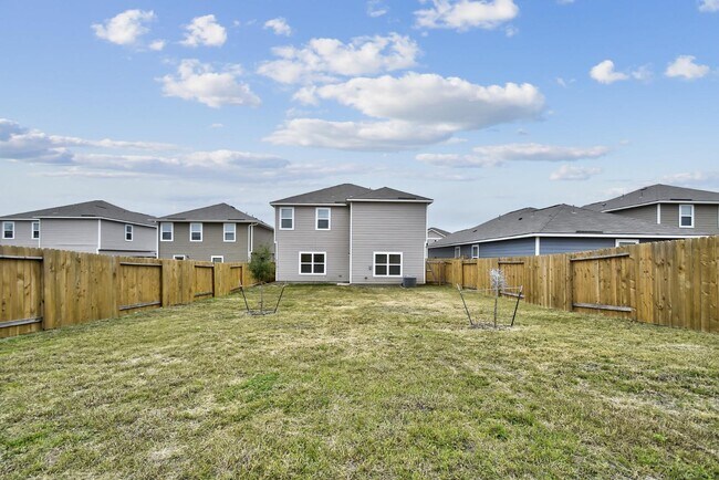Building Photo - 11027 Chatham Ct