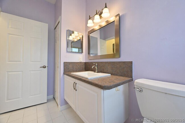 Building Photo - 545 NW Portofino Ln