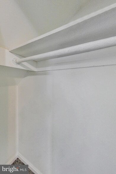 Building Photo - 6641 Barrett Rd