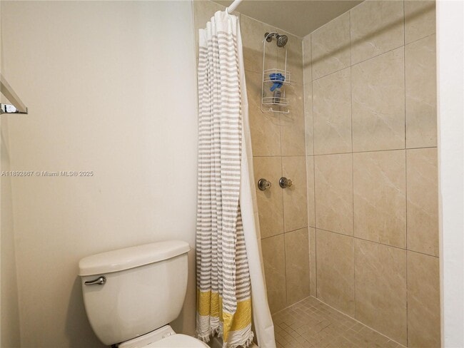 Building Photo - 9125 SW 77th Ave