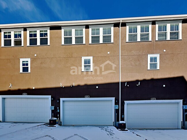 Building Photo - 6051 W Copperhawk Dr