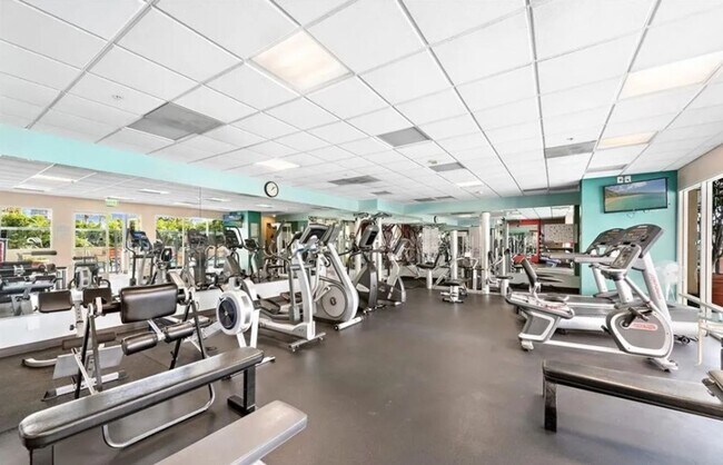 Building Photo - 2-Bedroom, 2-Bathroom Home in Prime Long B...